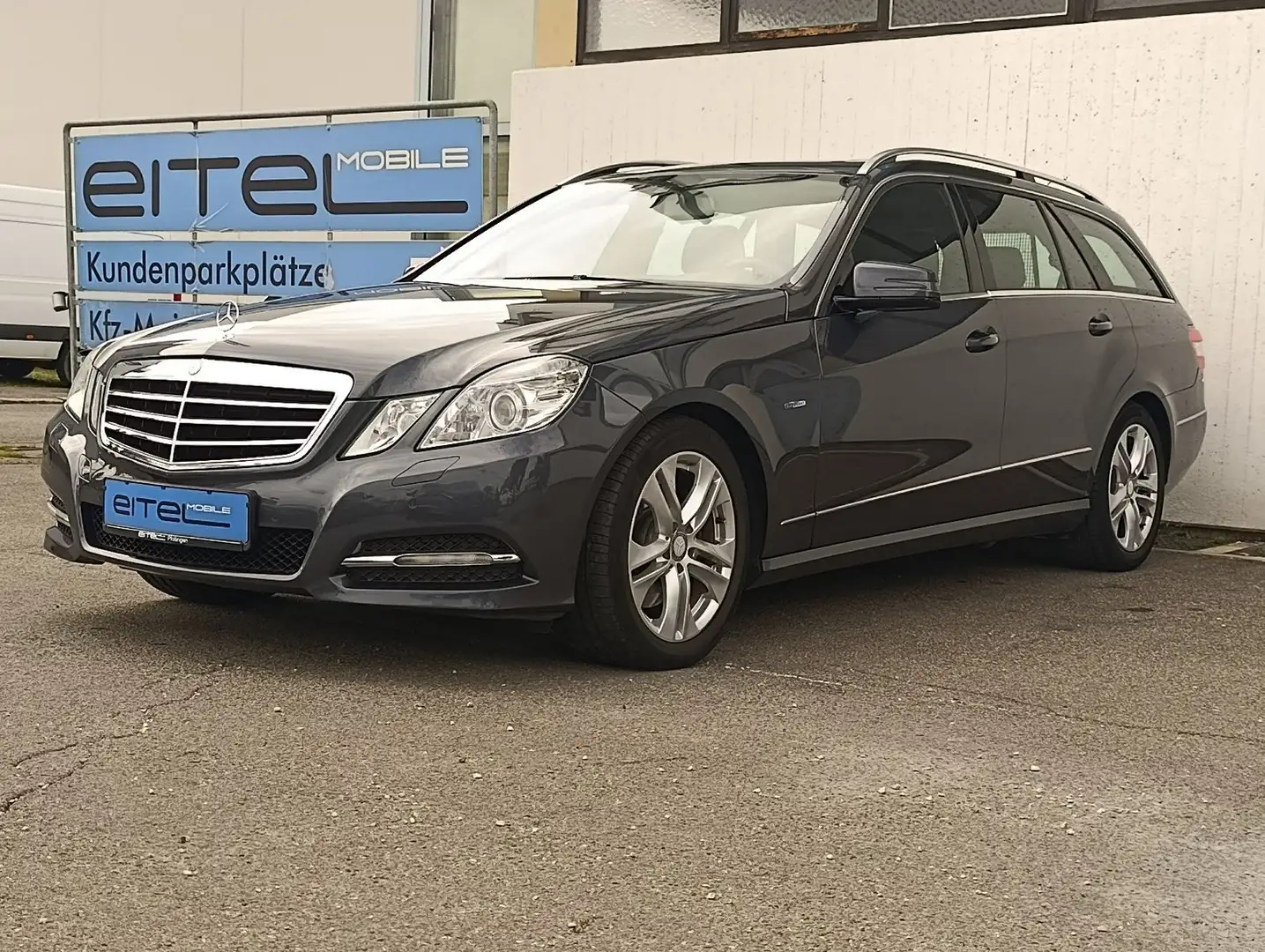 Mercedes-Benz E 250 T CDI BlueEff.Standheizung Leder Navi PDC Gri - 1