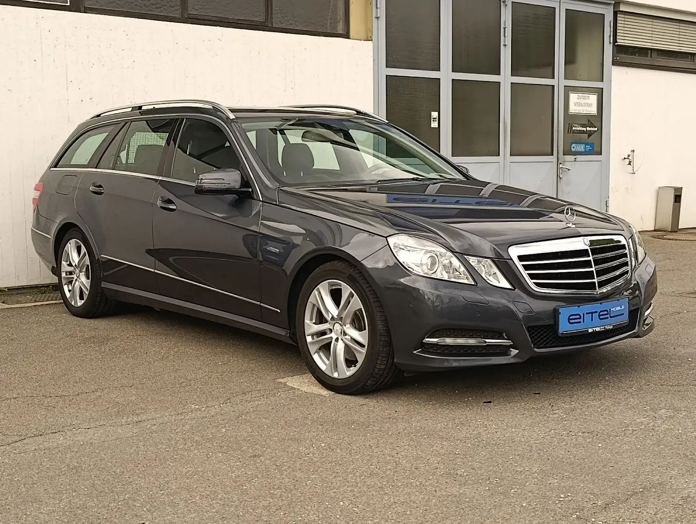 Mercedes-Benz E 250 T CDI BlueEff.Standheizung Leder Navi PDC Gri - 2