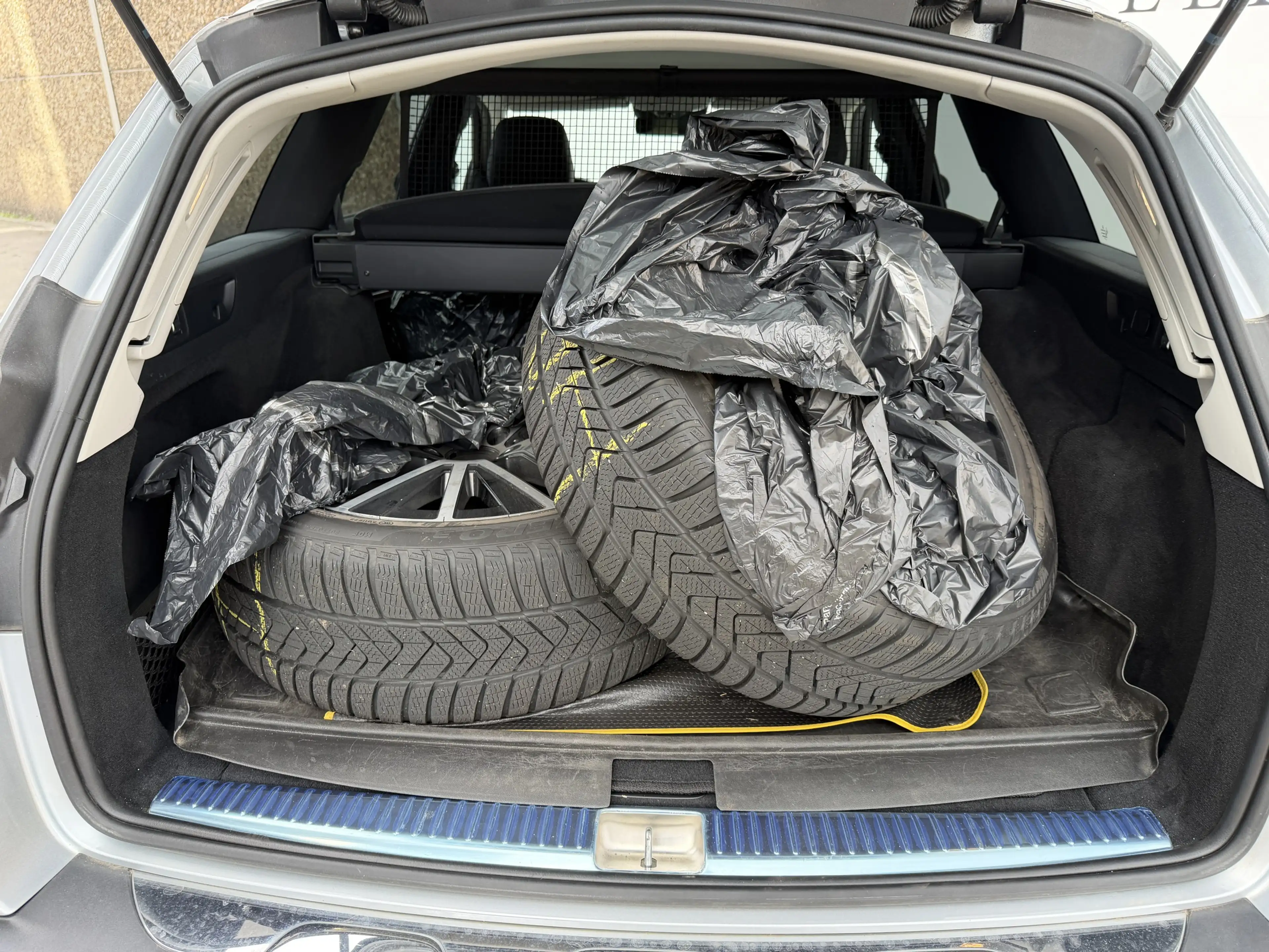 Mercedes-Benz E 400 d 4M T All-Terrain 9G-TRONIC Avantgarde — photo 6