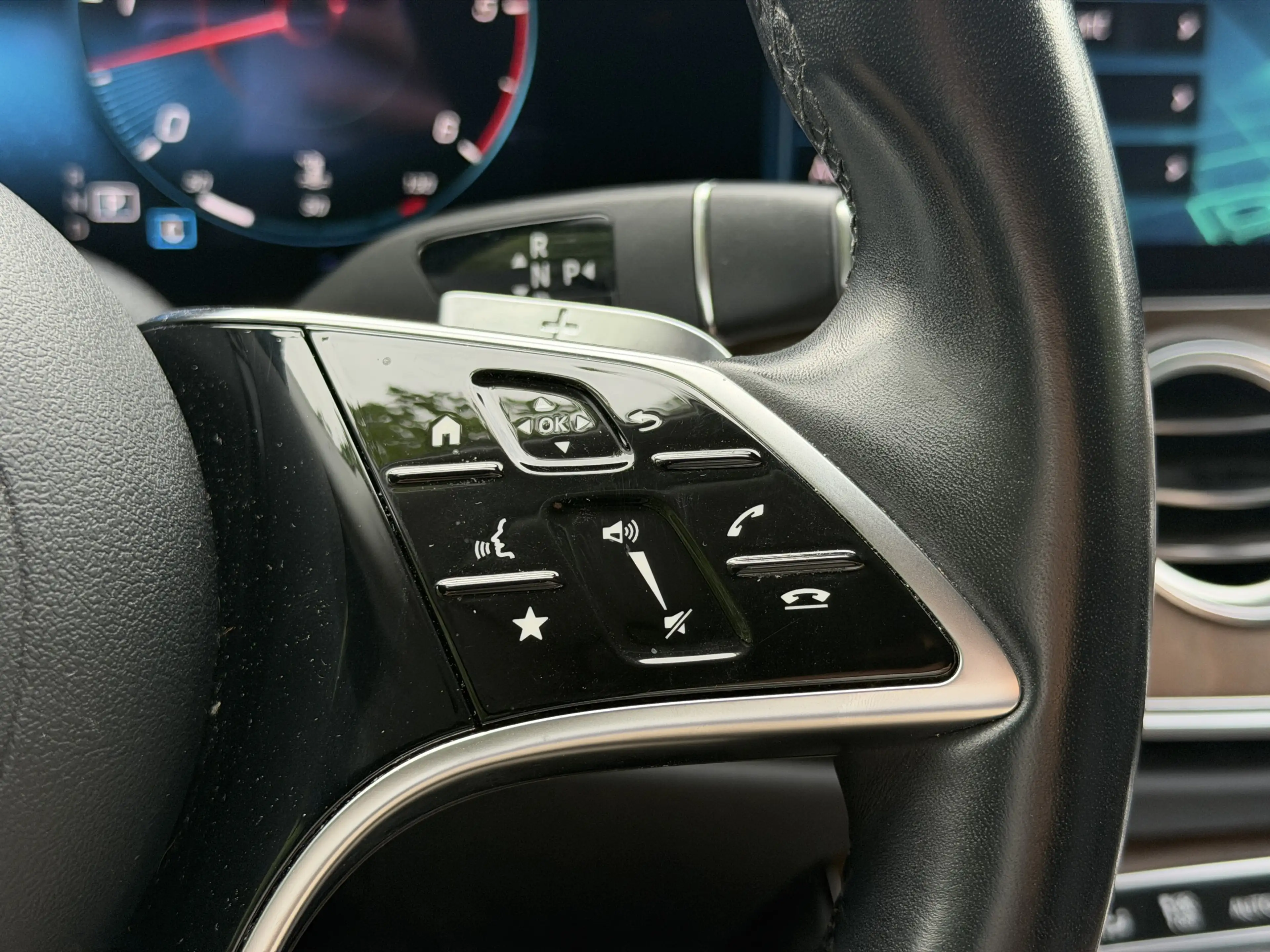 Mercedes-Benz E 400 d 4M T All-Terrain 9G-TRONIC Avantgarde — photo 10