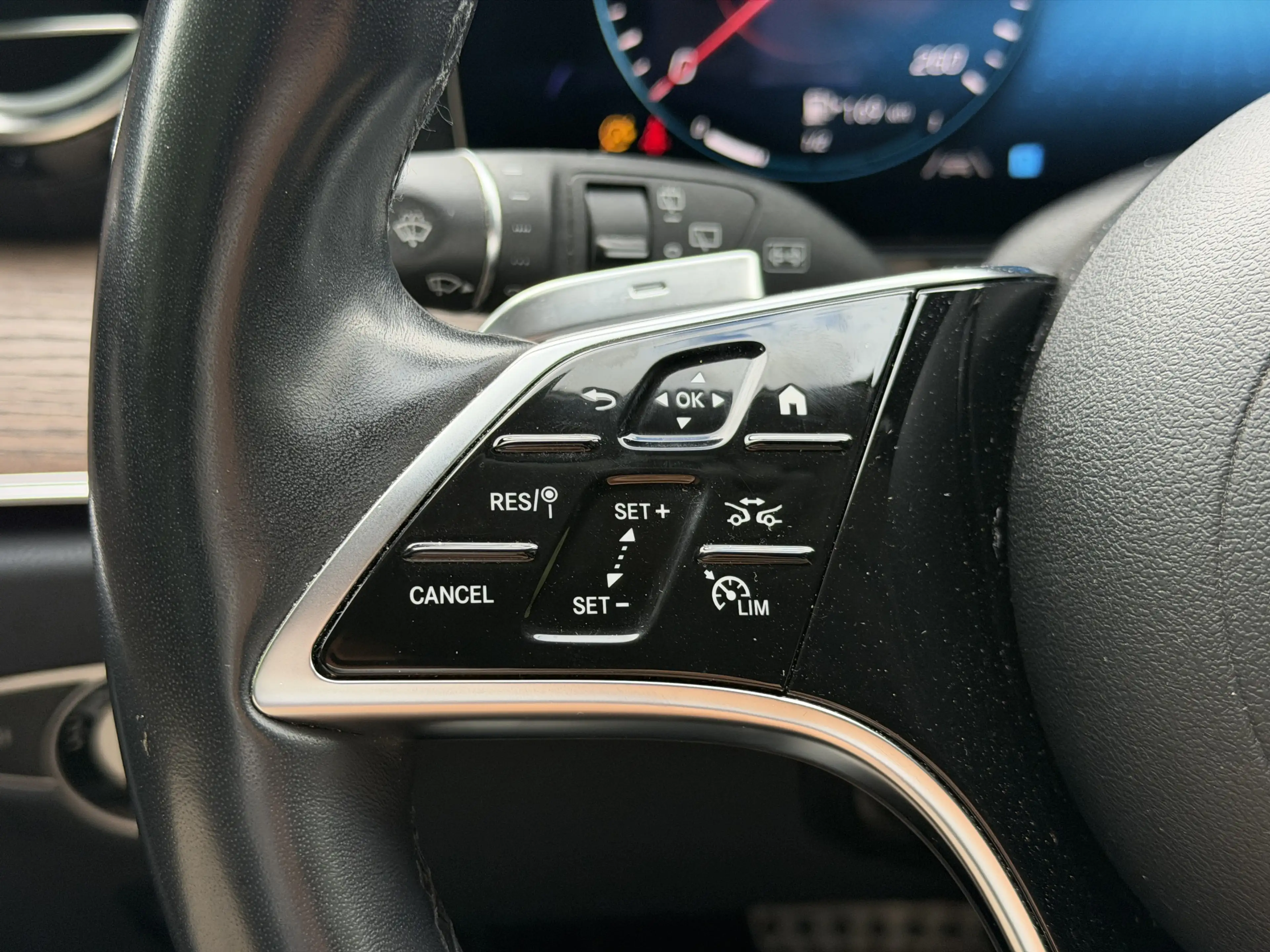 Mercedes-Benz E 400 d 4M T All-Terrain 9G-TRONIC Avantgarde — photo 9