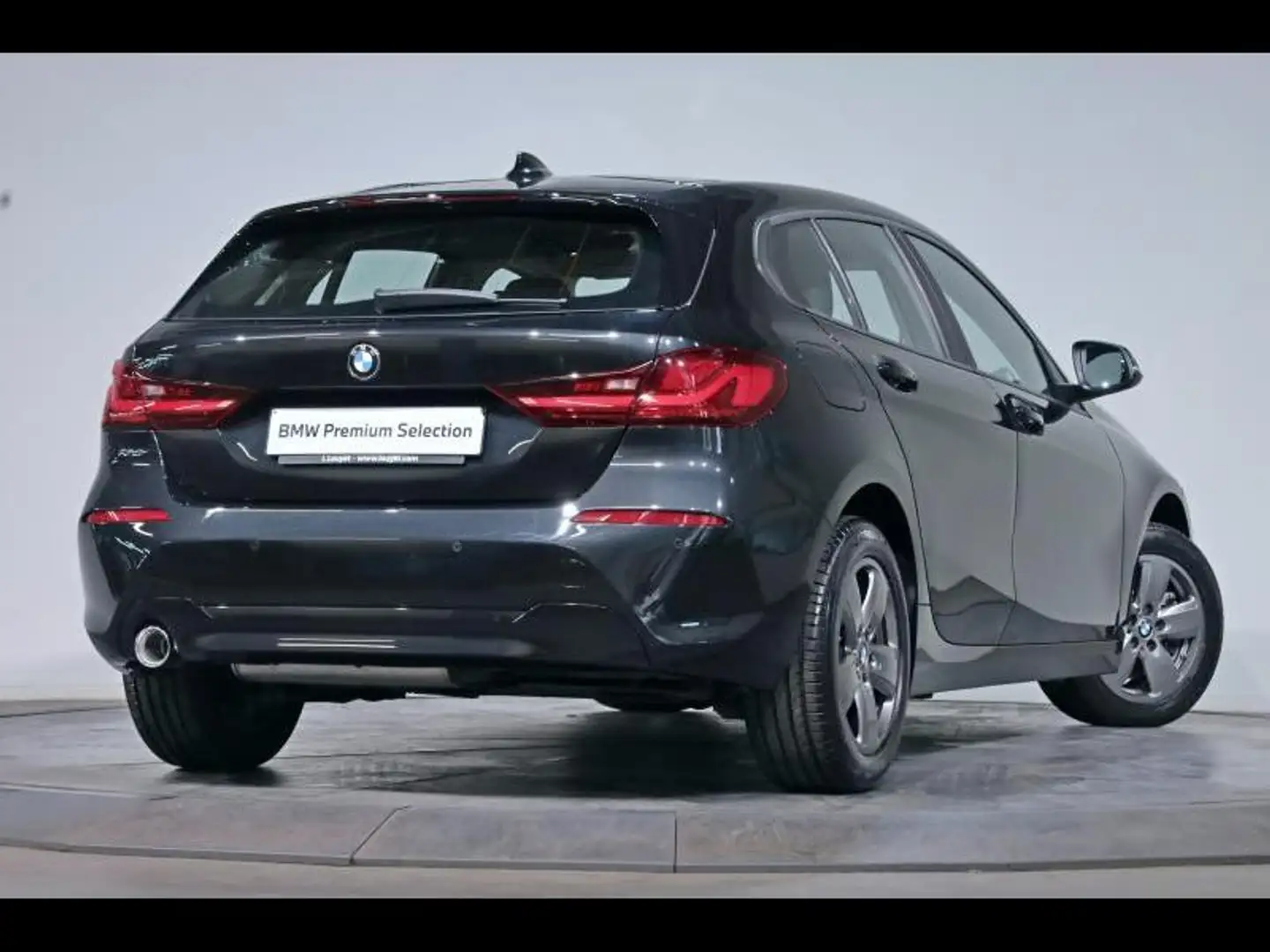 BMW 116 d Hatch Schwarz - 2