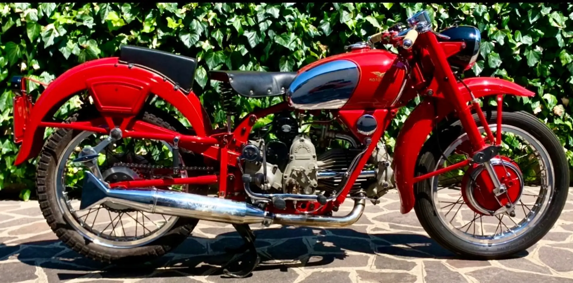 Moto Guzzi Falcone Sport Rot - 1