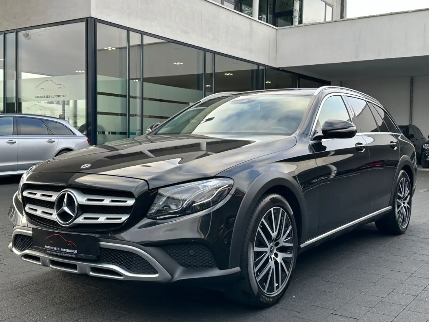 Mercedes-Benz E 220 d T 4Matic All Terrain | Standheizung | AHK Nero - 1