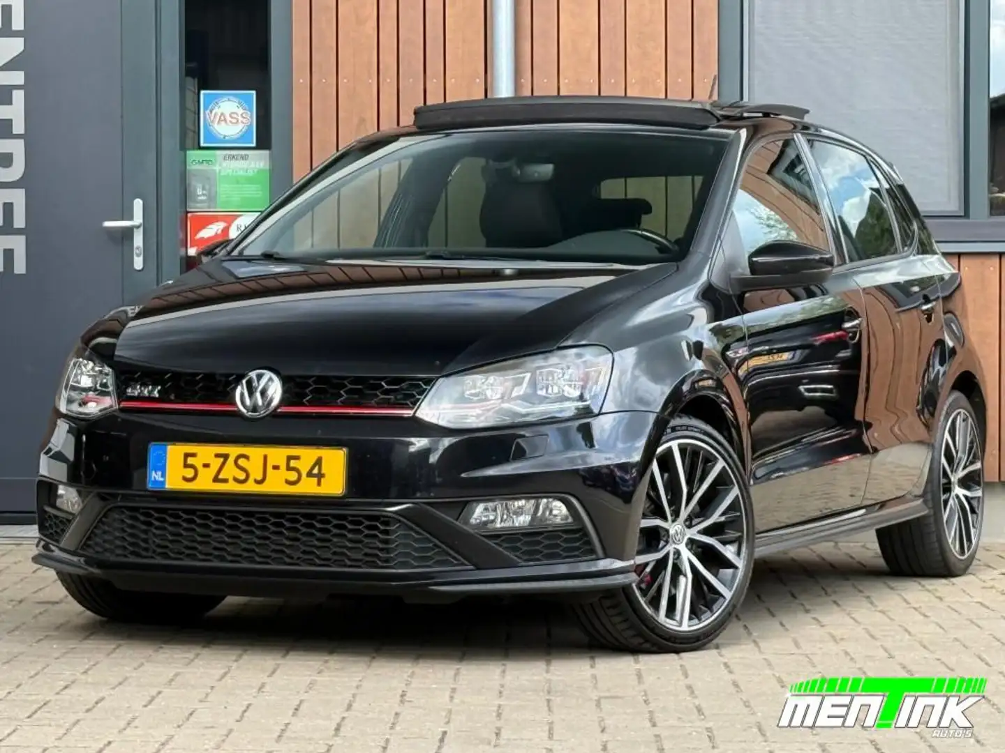 Volkswagen Polo 1.8 TSI GTI DSG Pano N.A.P. 5 drs Clima Zwart - 1