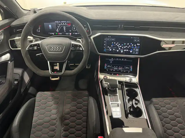 Audi RS6 view 24