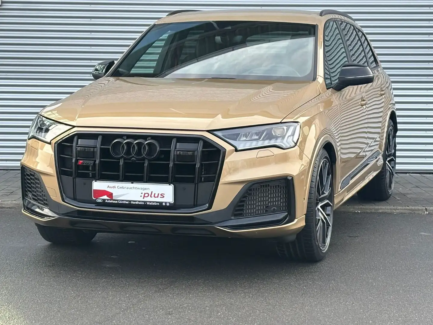 Audi SQ7 COMPETITION PLUS+EXCLUSIV+KERAMIKBREMSE+AHK+ Beige - 2