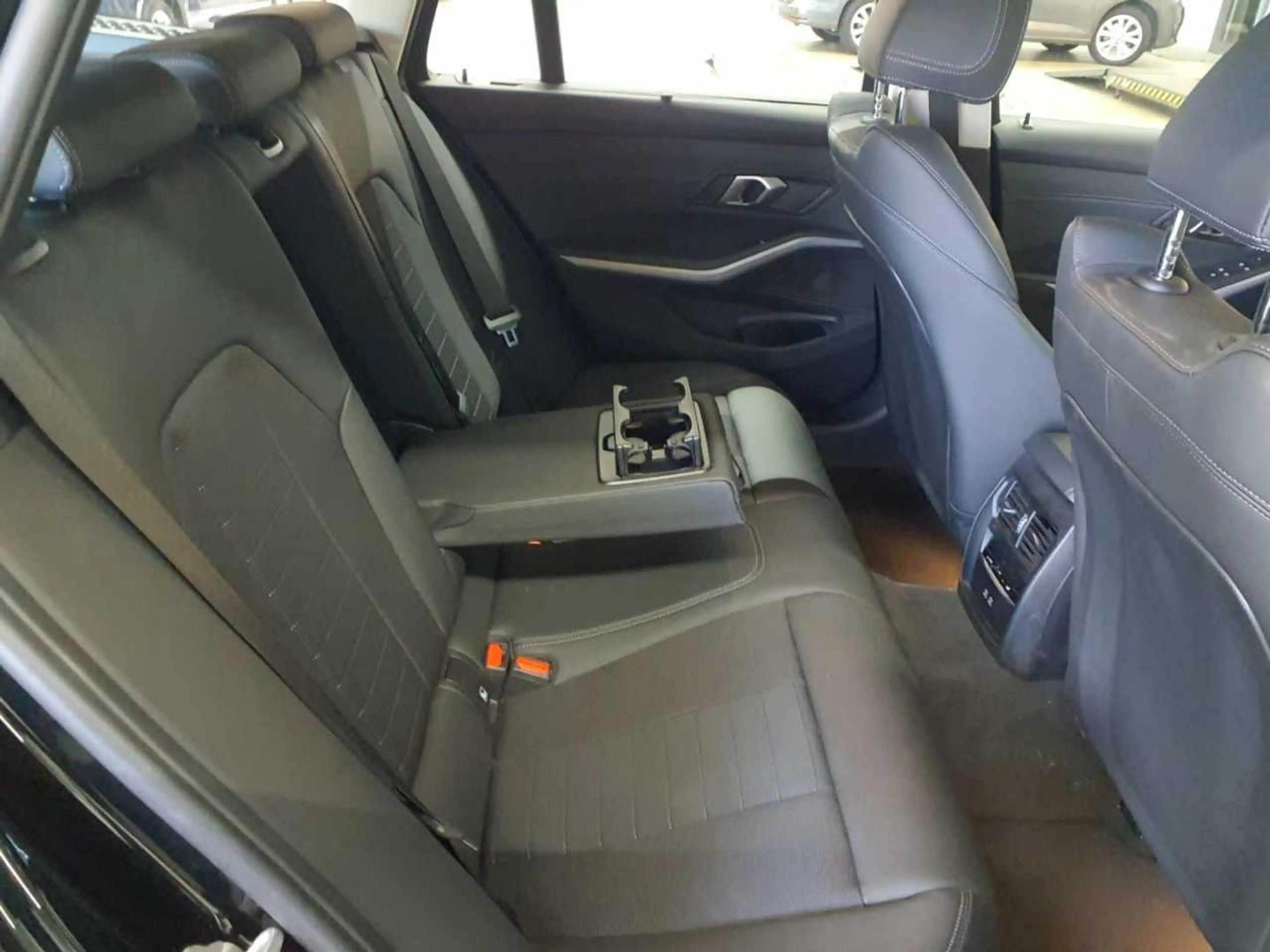 BMW 318 318d Touring Aut. Navi SHz LED — photo 13