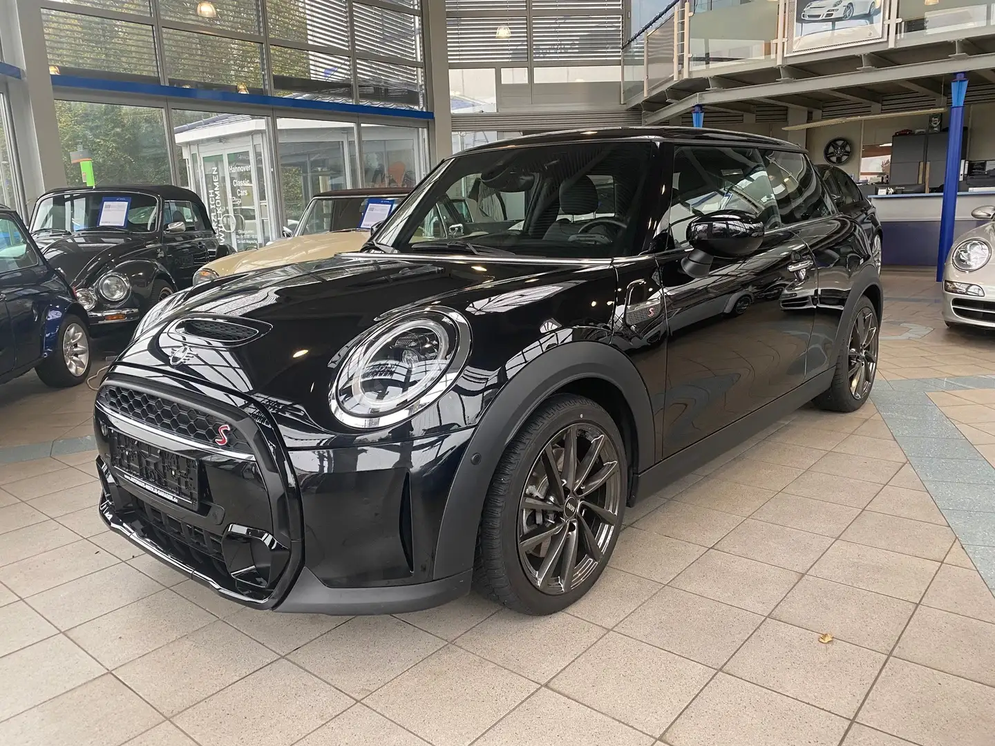 MINI Cooper S Cooper S Classic Trim Aut. LED Navi NEXT Garantie Zwart - 1