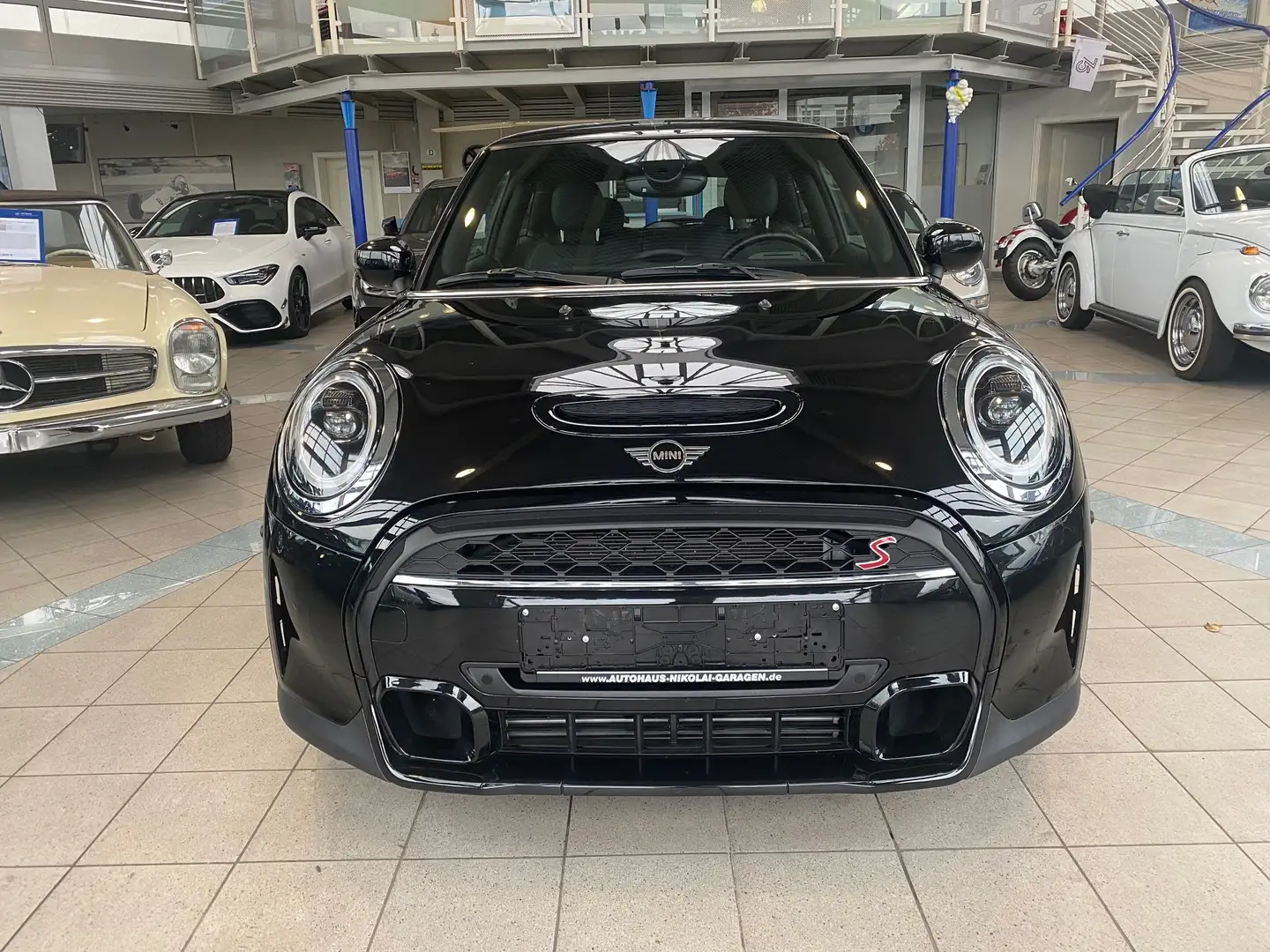 MINI Cooper S Cooper S Classic Trim Aut. LED Navi NEXT Garantie Zwart - 2