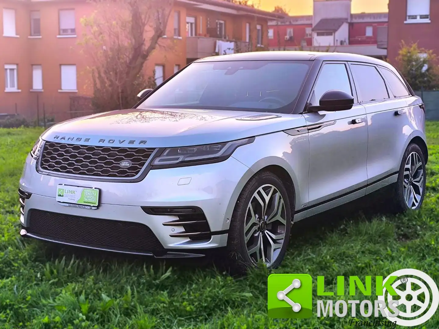 Land Rover Range Rover Velar 2.0D 240 CV R-Dynamic SE Grigio - 1