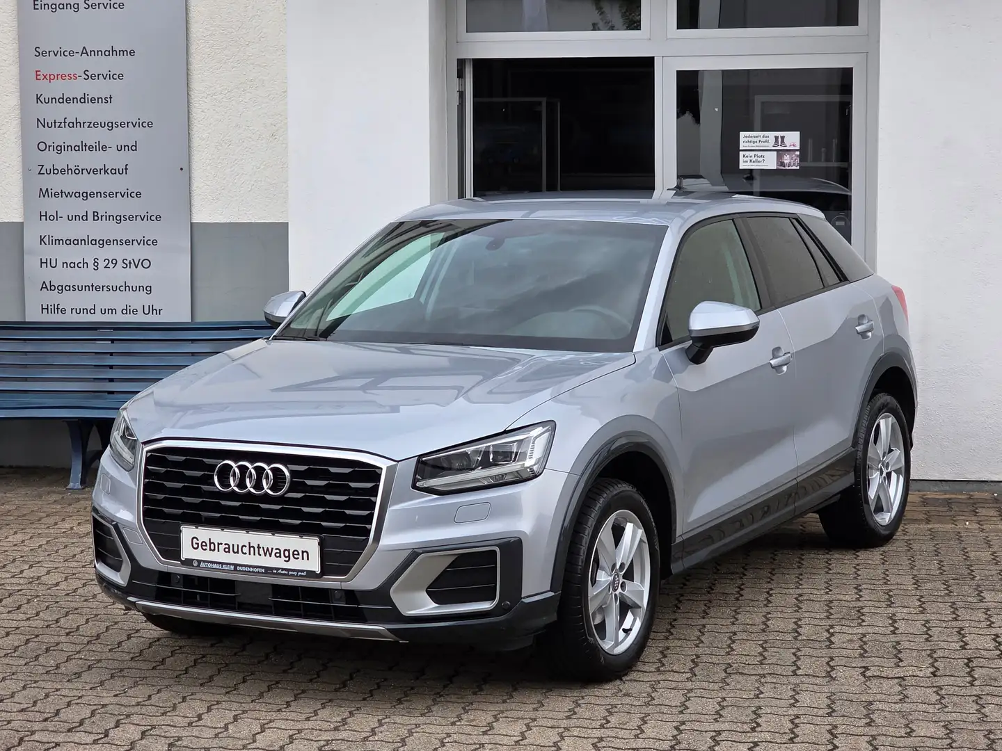 Audi Q2 35 TFSI Sport, LED, GRA, Navigation Silber - 2