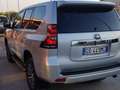 Toyota Land Cruiser Land Cruiser 5p 2.8 d-4d Lounge auto my19 Gris - thumbnail 3