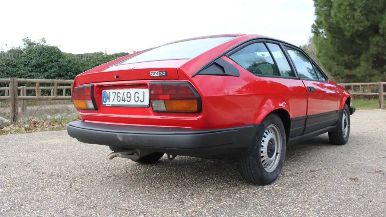 Alfa Romeo GTV 2.0, foto 3