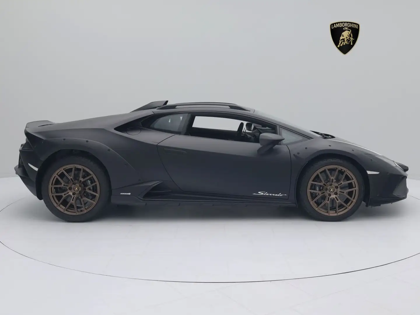 Lamborghini Huracán Sterrato 1 di 1499 I Lamborghini Hamburg Schwarz - 2