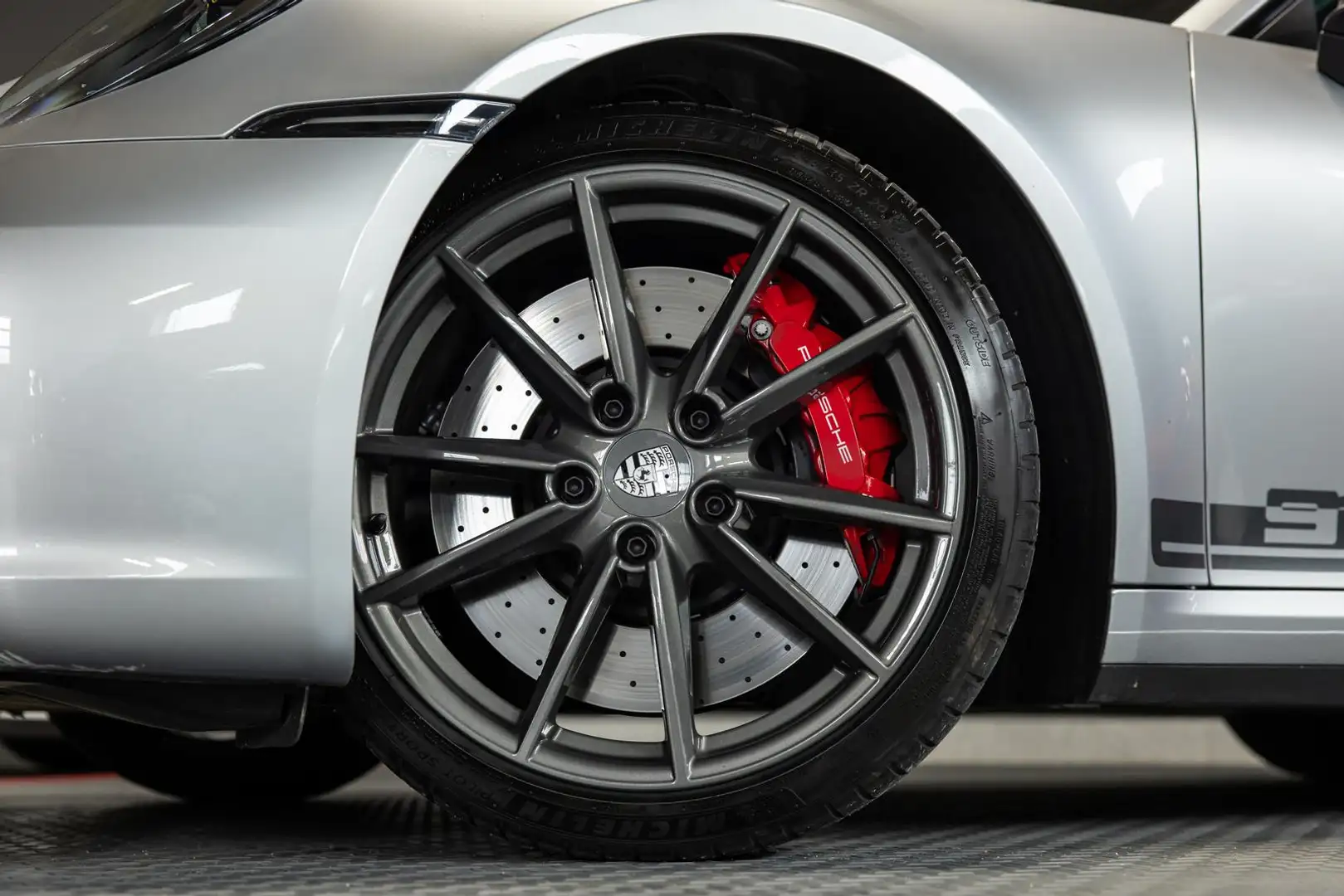 Porsche 992 911 Carrera T PDLS+ PANO LIFT SCHALTER RUF PPF Argent - 2