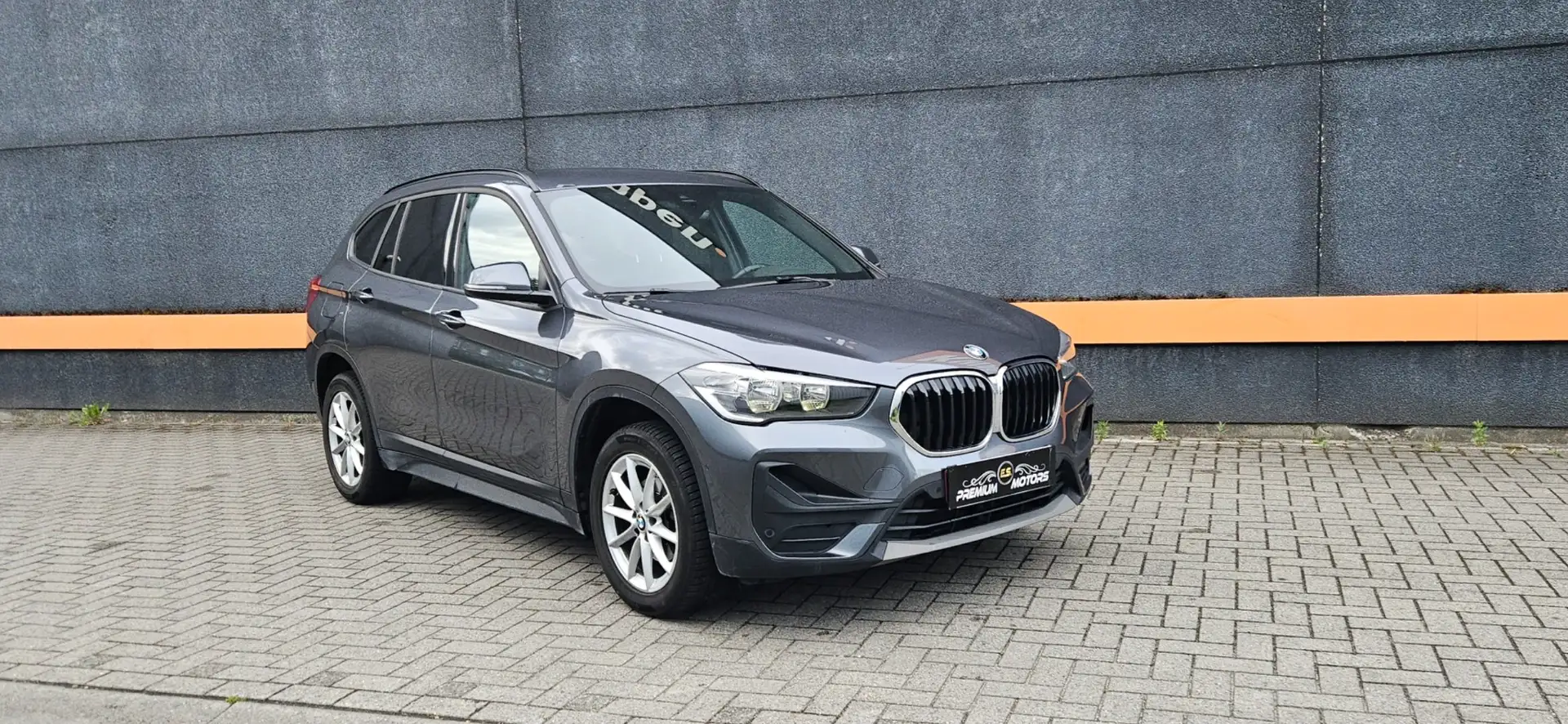 BMW X1 xDrive16D/NAVI PROFF/LEDER/PARKPILOT/***41000KM Grijs - 1