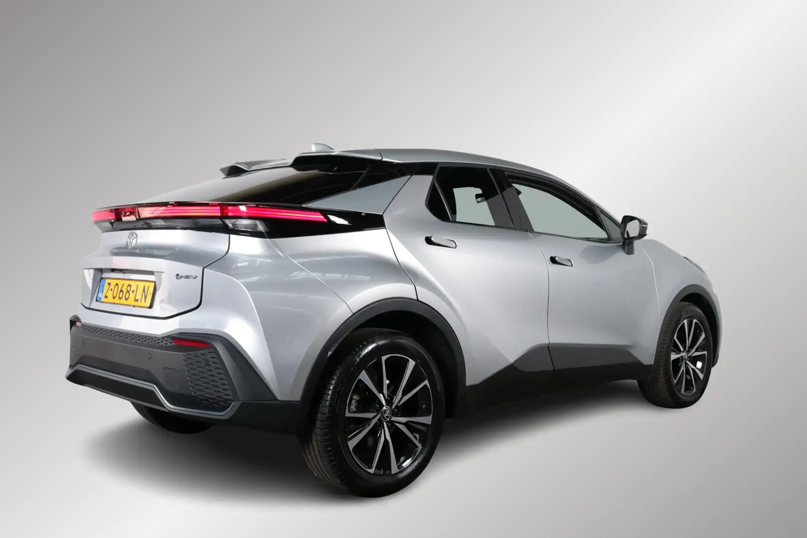 Toyota C-HR 1.8 Hybrid 140 Dynamic, Climate & Cruise control, Grigio - 2