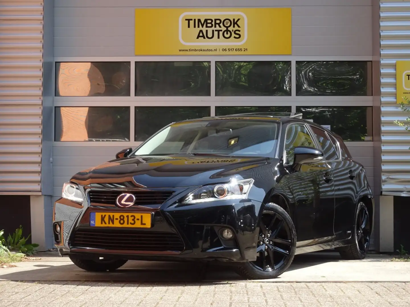 Lexus CT 200h Sport Ed. Inruilkoopje *Dakje/Halfleer/Navi/Cam/Tr Zwart - 1