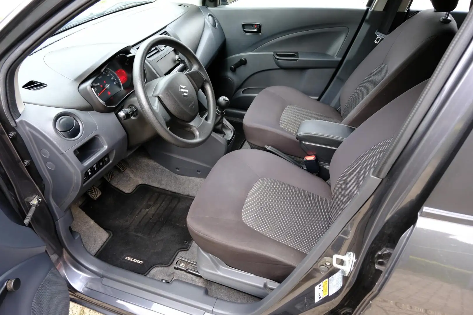 Suzuki Celerio 1.0 Economy 5-drs *52.286km* Trekhaak Gris - 2