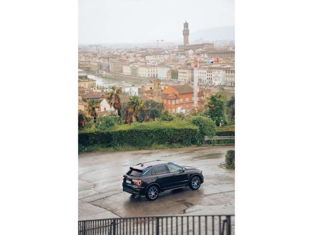 Lynk & Co 01 Lynk & Co Händler (Garantie) / TÜV Neu / Service N