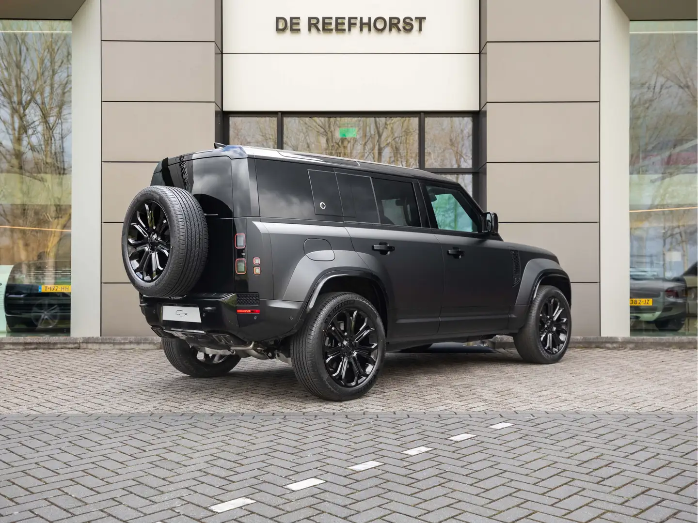 Land Rover Defender 110 4.4 P635 110 OCTA BLACK | Direct leverbaar | 6 Schwarz - 2