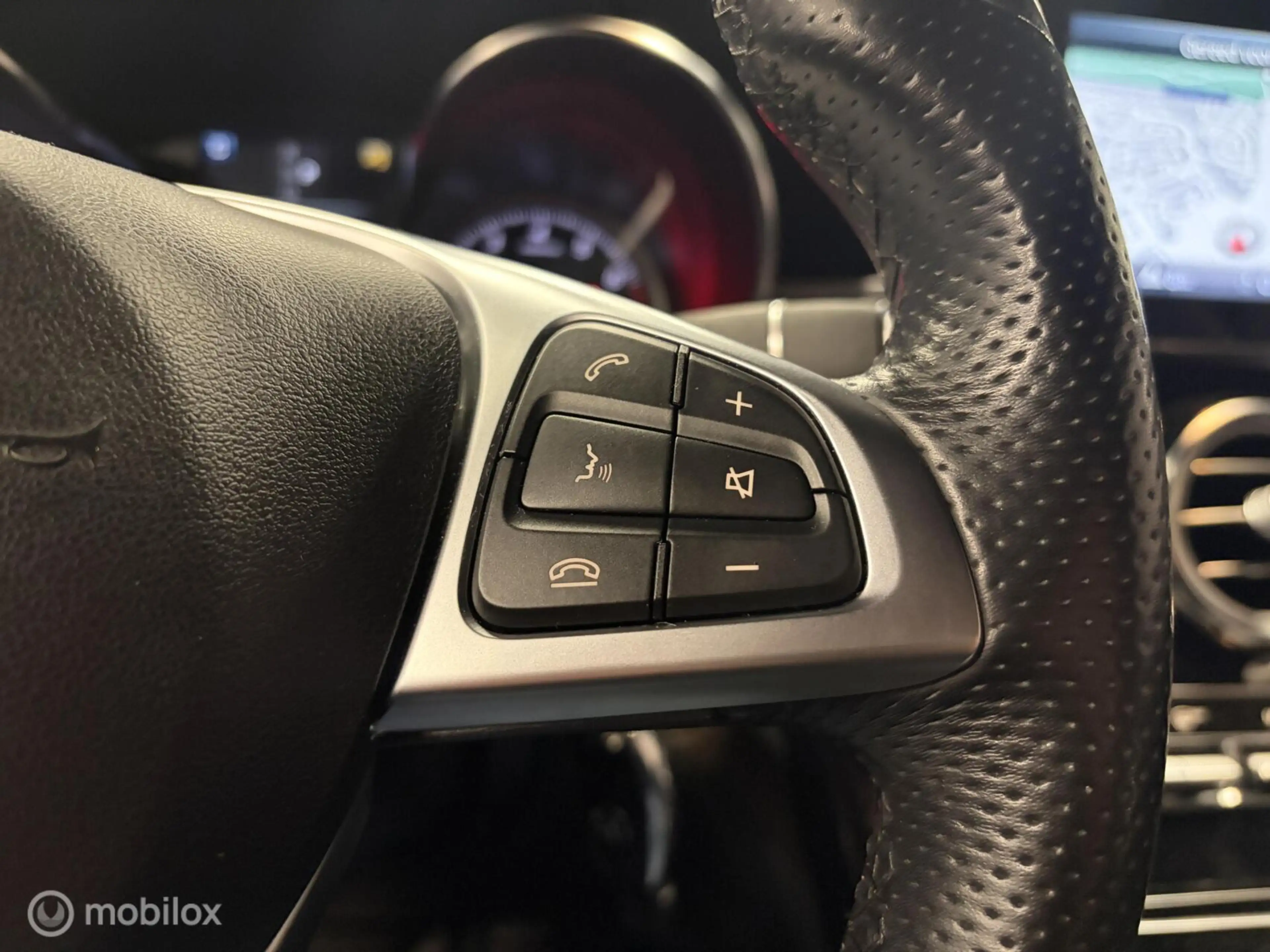 Mercedes-Benz GLC 300 4MATIC AMG Line ZWART LEDER / LED / STOELVERW. / N — photo 9
