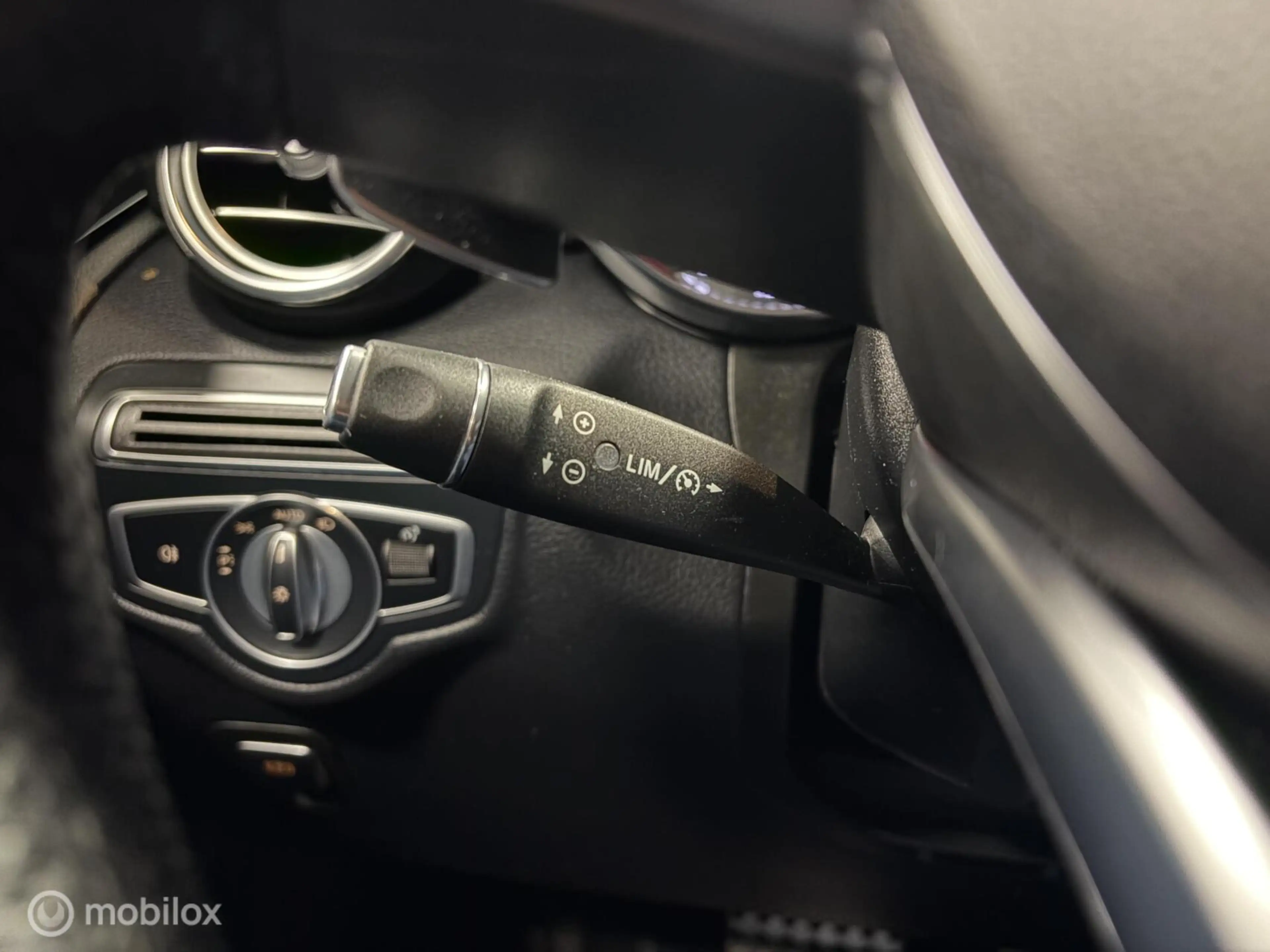 Mercedes-Benz GLC 300 4MATIC AMG Line ZWART LEDER / LED / STOELVERW. / N — photo 10