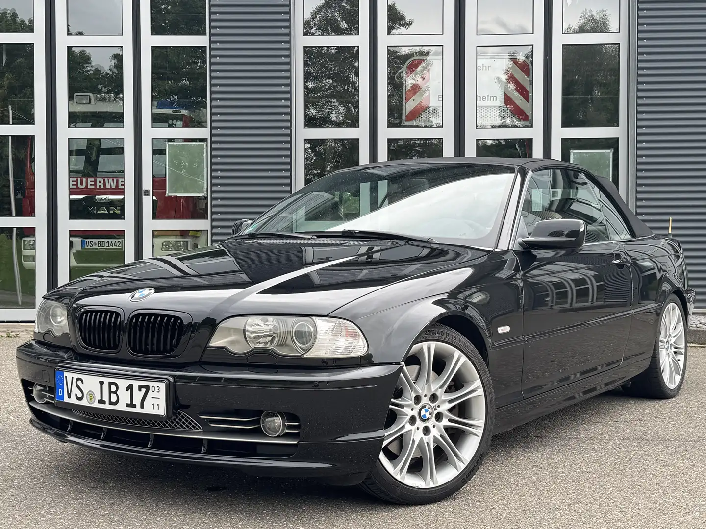 BMW 330 Ci - 1