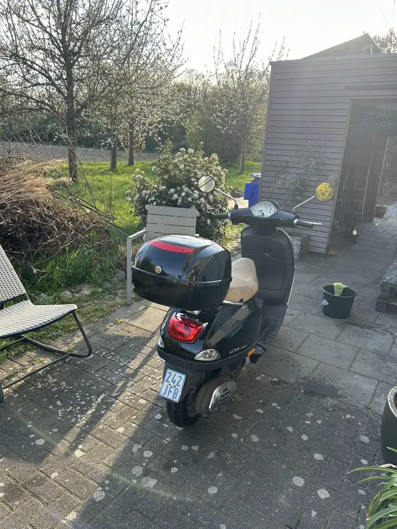 Vespa LX 50 - 2