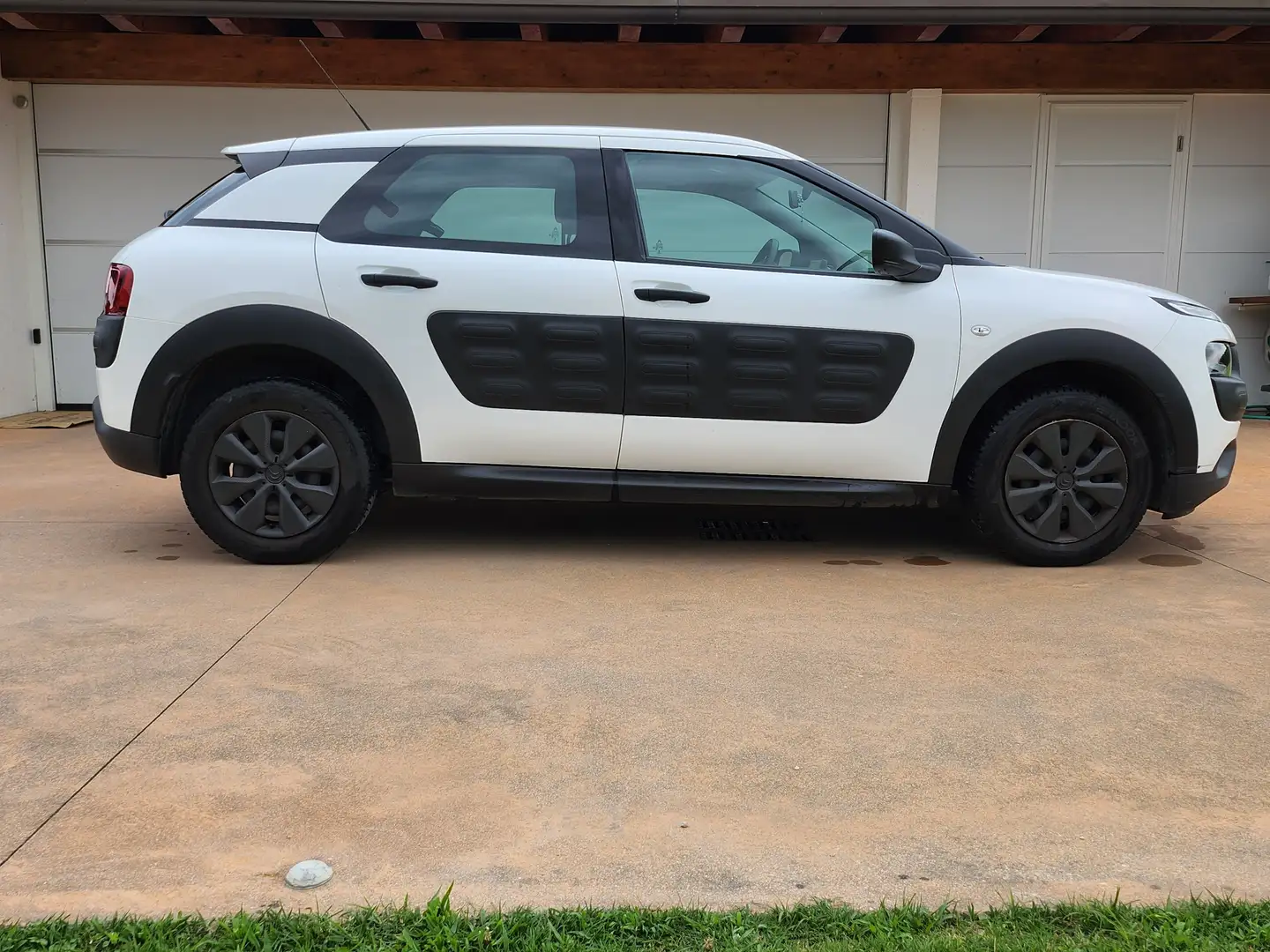 Citroen C4 Cactus cactus  blue hdi 100 ses live Nero - 1