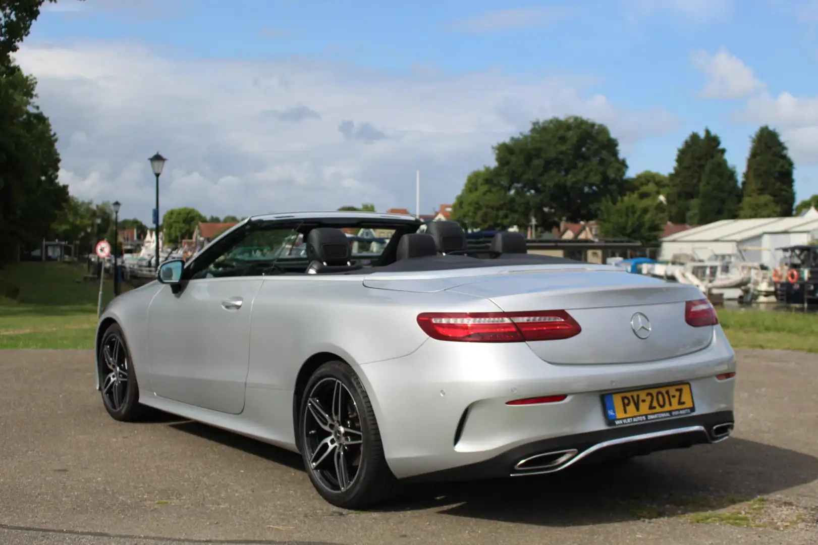 Mercedes-Benz E 200 Cabrio Business *AMG-Styling Grijs - 2