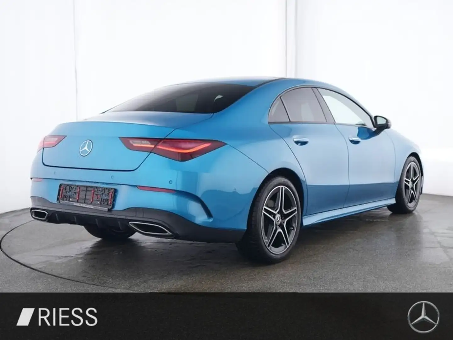 Mercedes-Benz CLA 180 Coupé AMG Sport Night LED Pano Ambi Kamera Blau - 2