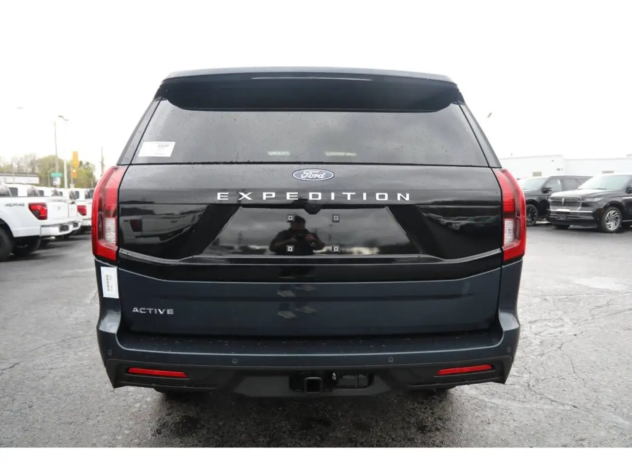 Ford Expedition снимка Ford Expedition