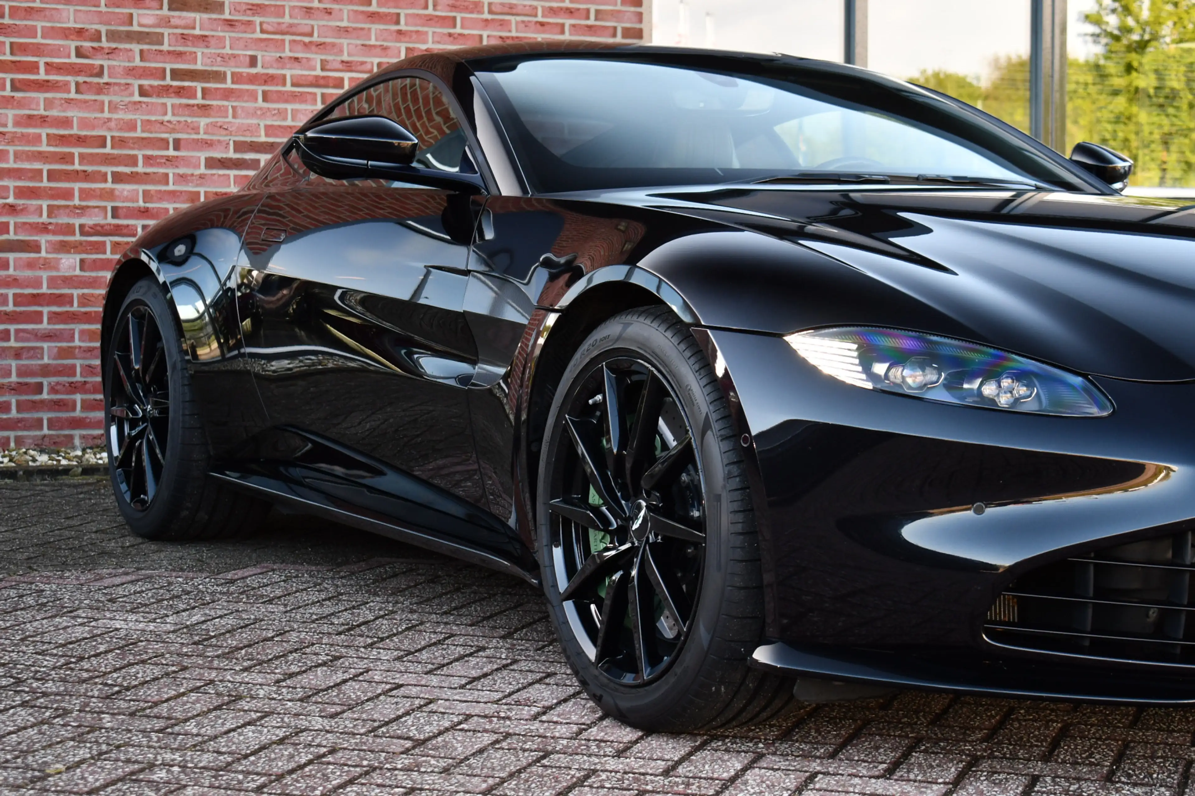 Aston Martin Vantage 4.0 V8 Carbon-ext | Ceramic-brakes | 26dkm — photo 32