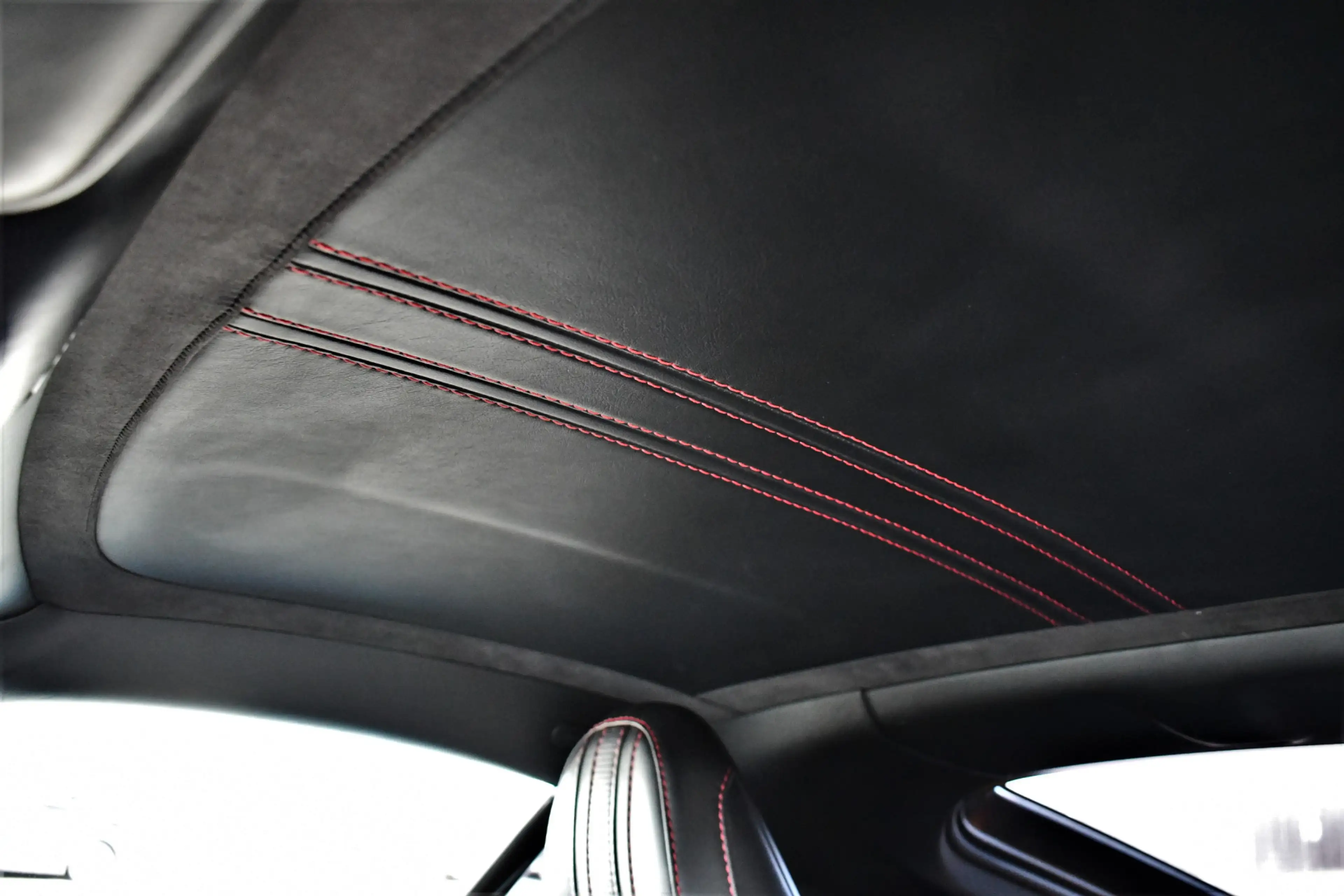 Aston Martin Vantage 4.0 V8 Carbon-ext | Ceramic-brakes | 26dkm — photo 35