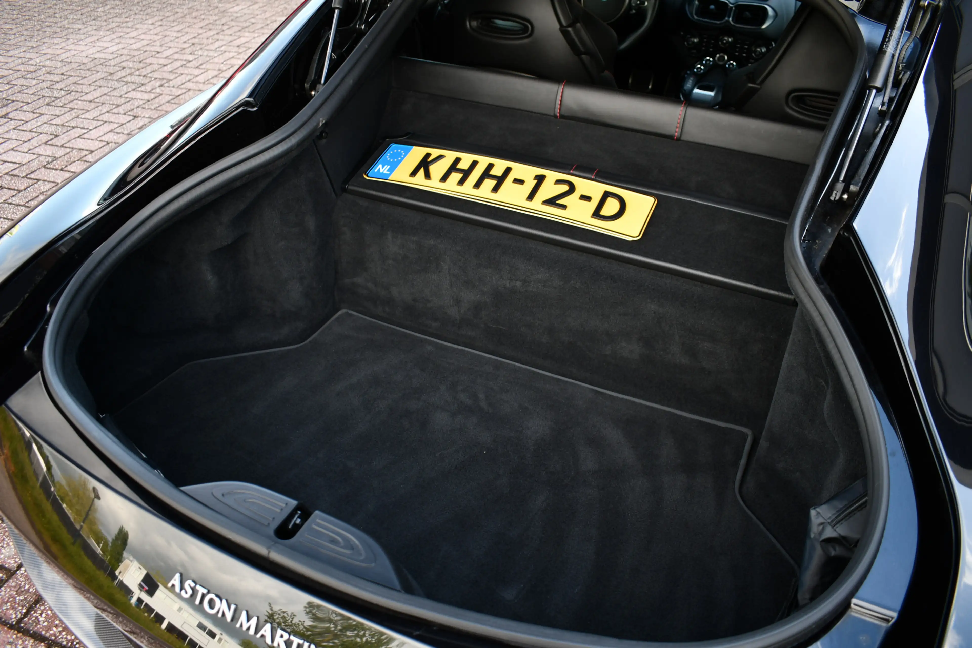 Aston Martin Vantage 4.0 V8 Carbon-ext | Ceramic-brakes | 26dkm — photo 24