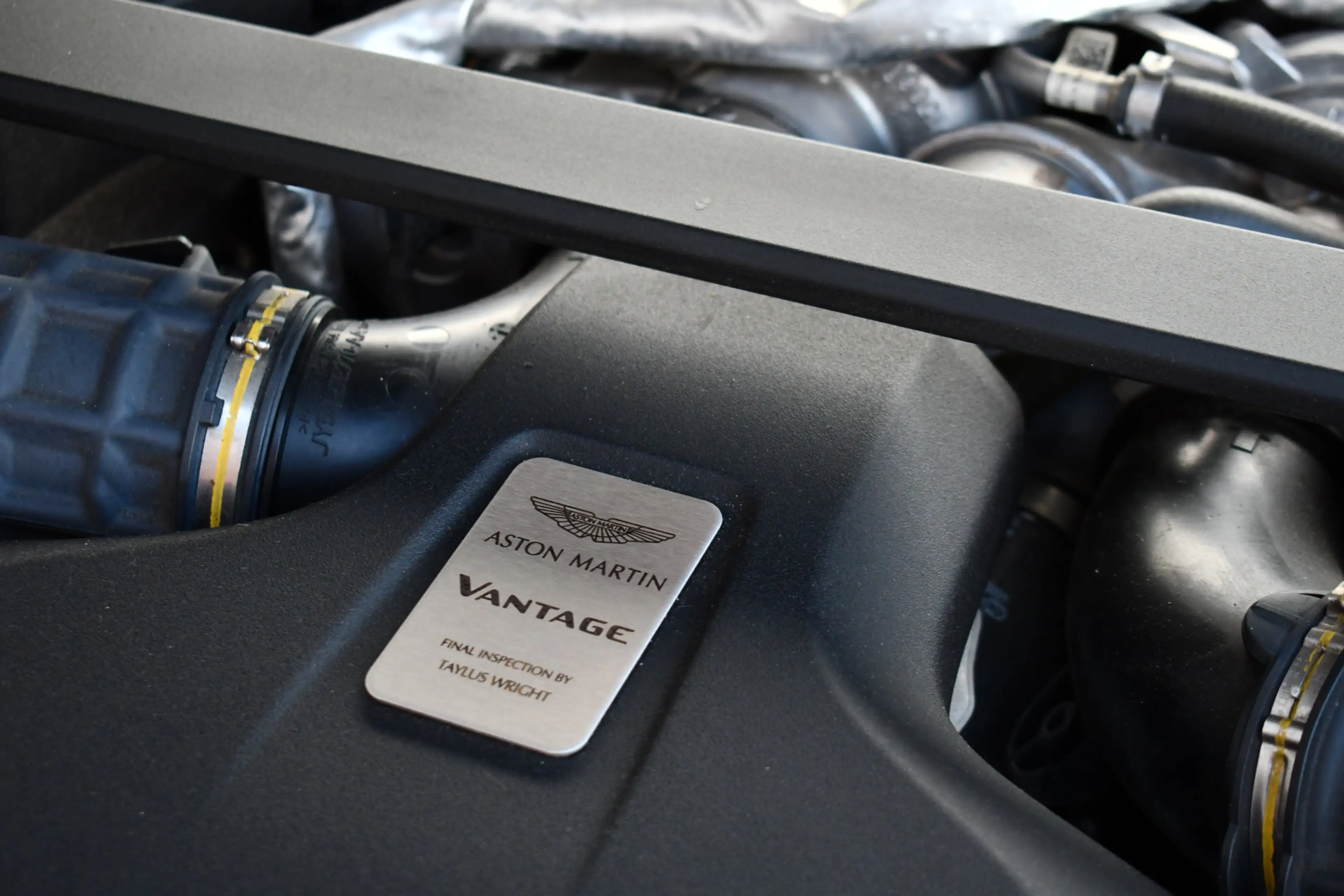 Aston Martin Vantage 4.0 V8 Carbon-ext | Ceramic-brakes | 26dkm — photo 45