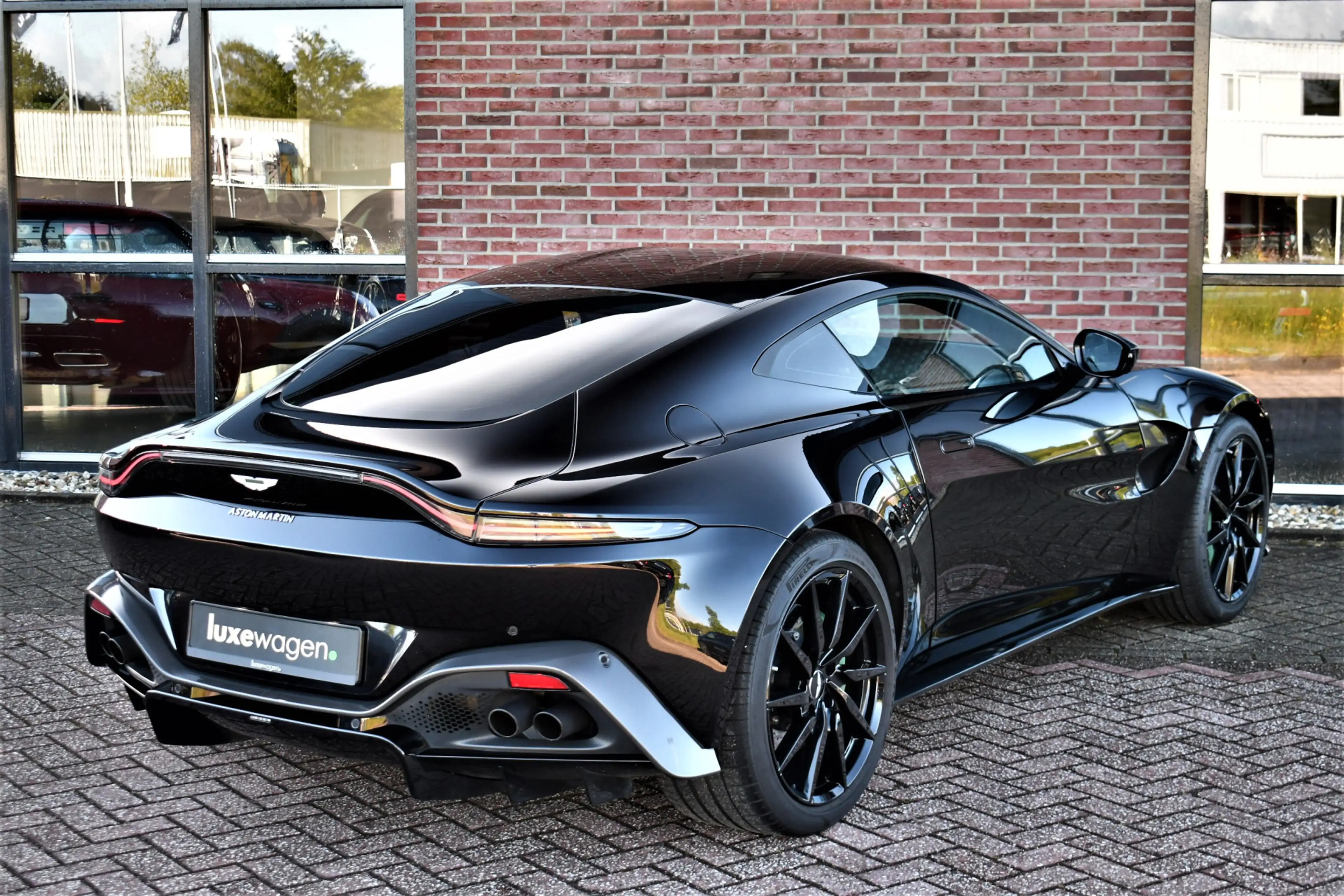 Aston Martin Vantage 4.0 V8 Carbon-ext | Ceramic-brakes | 26dkm — photo 31