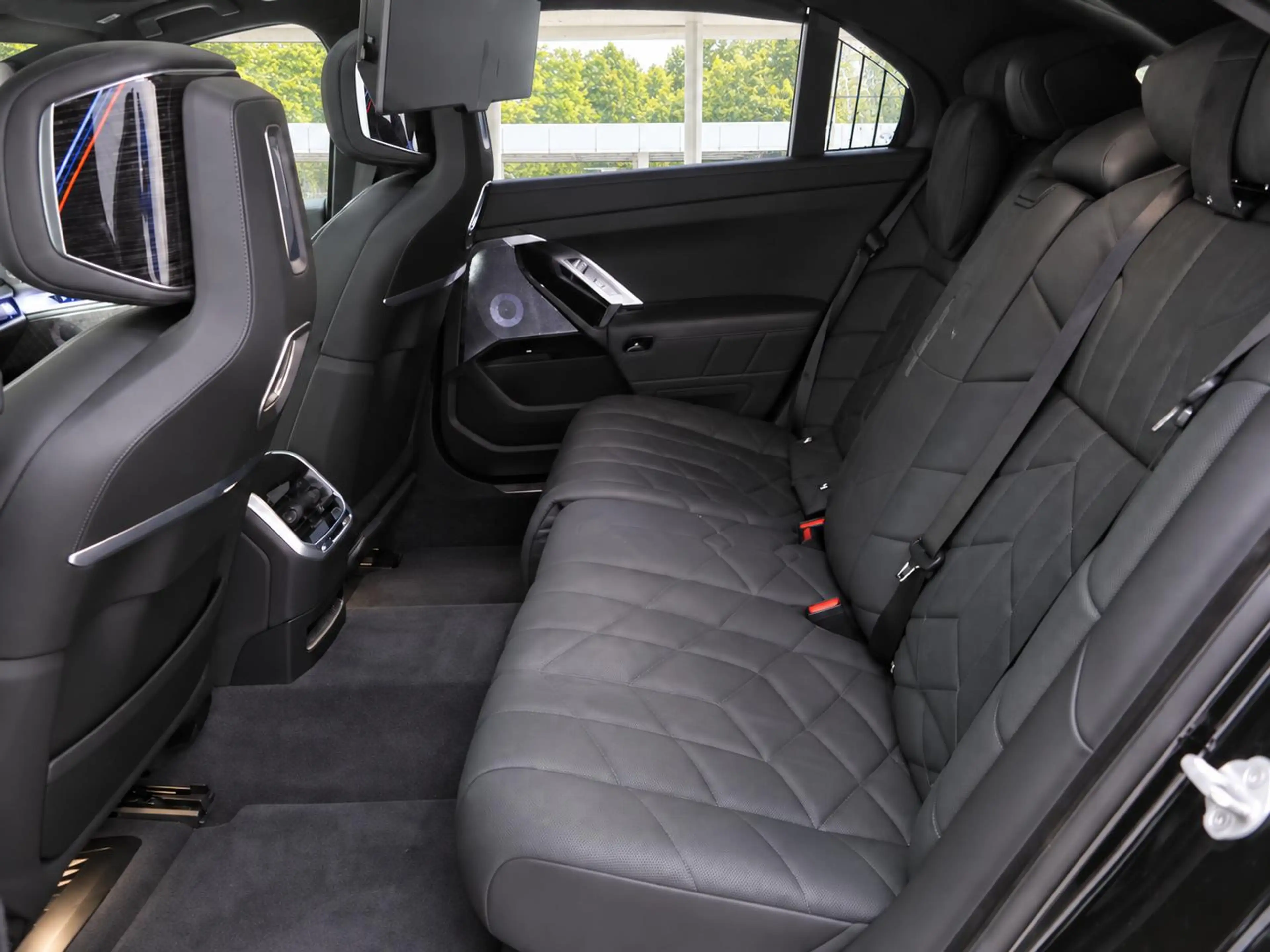 BMW i7 eDrive 50 3x M SPORT*FOND-TV*CHAUFFEUR'VOLL* — photo 6