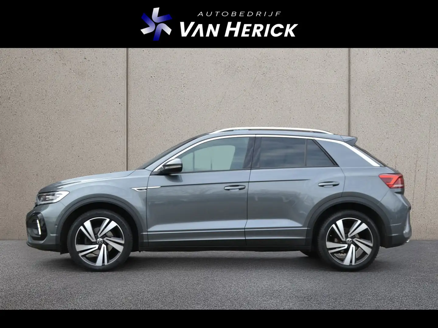 Volkswagen T-Roc 1.5 TSI R-Line 150PK Automaat | Navigatie | ACC | Grau - 2
