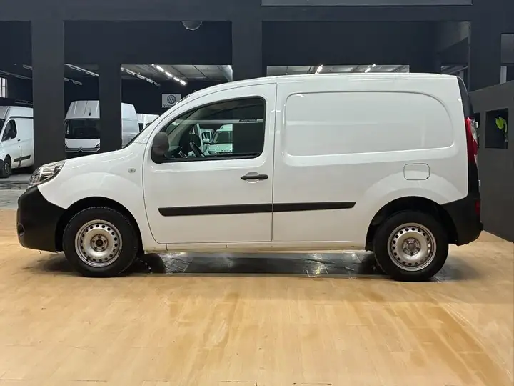 Renault Kangoo 2022, foto 11