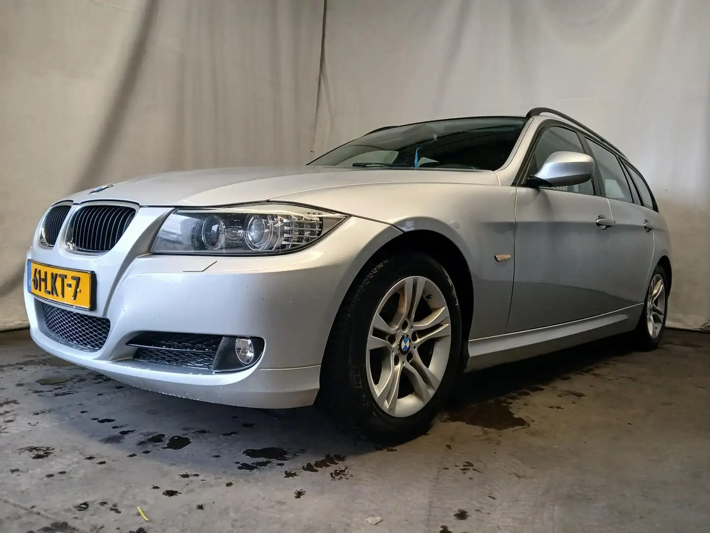 BMW 318 3-serie Touring 318i Business Line - Cruise - Airc Grijs - 2