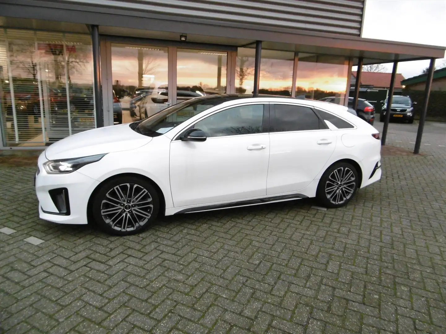Kia ProCeed / pro_cee'd 1.4 Turbo AUTOMAAT GT-PlusLine luxe Org. Ned. Wit - 2
