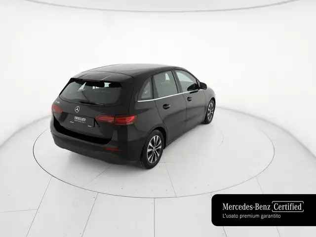 Mercedes-Benz B-Class view 3