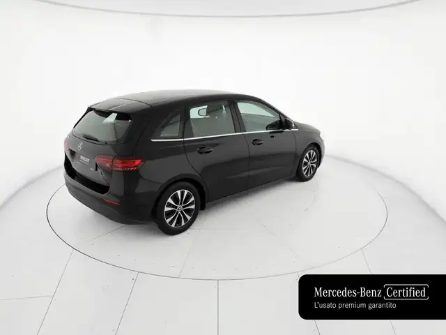 Mercedes-Benz B-Class view 4