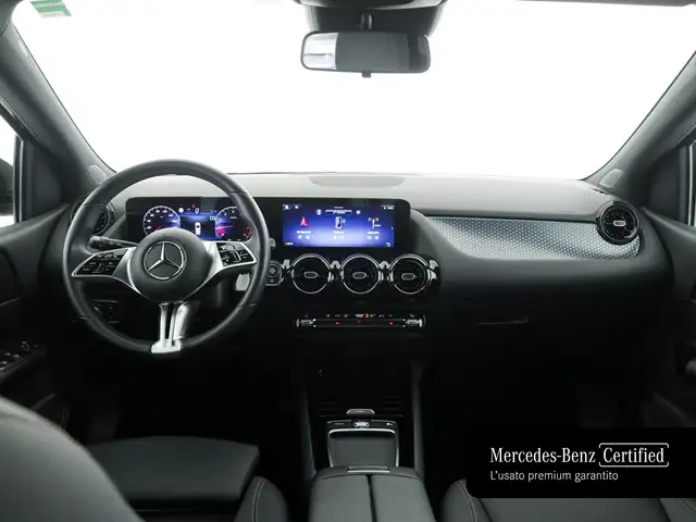 Mercedes-Benz B-Class view 9