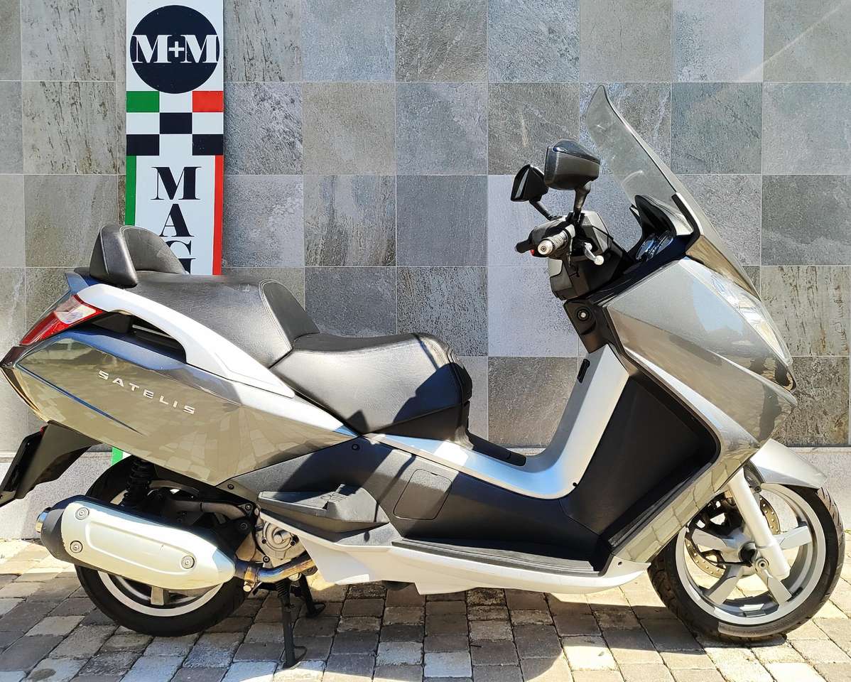 Peugeot Satelis 250