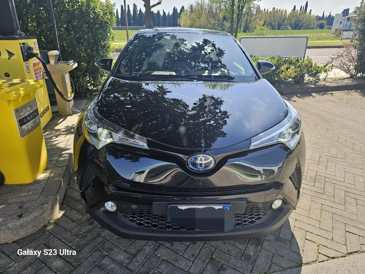 Toyota C-HR 1.8h Dynamic 2wd e-cvt - 1