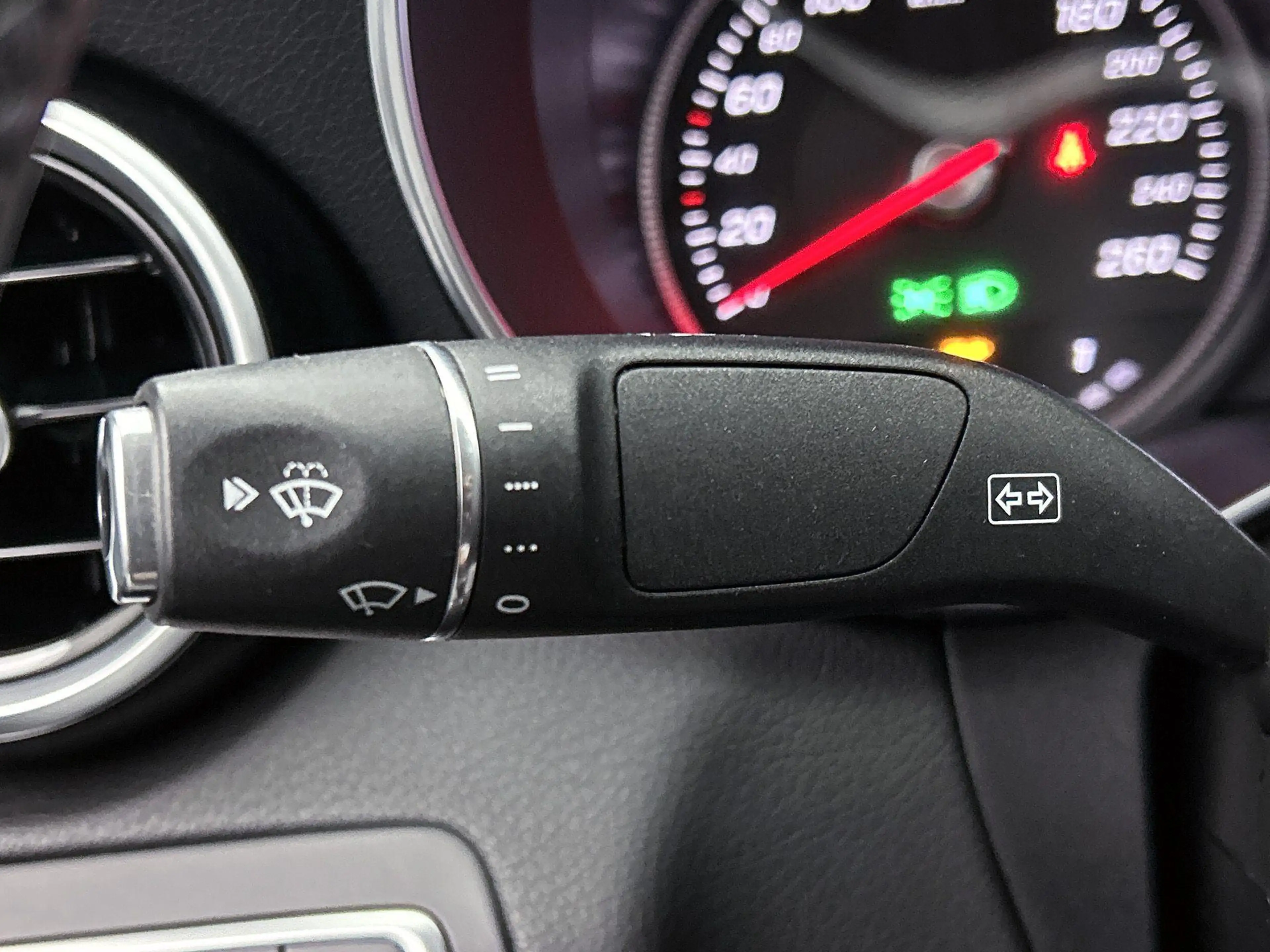 Mercedes-Benz C 350 e Lease Edition | Sfeerverlichting | Stoelverwarmi — photo 11
